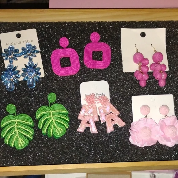 Large Earrings - Picture 1 of 13